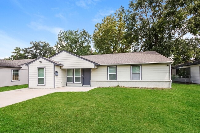 4923 Andrea St in Houston, TX - Building Photo - Building Photo