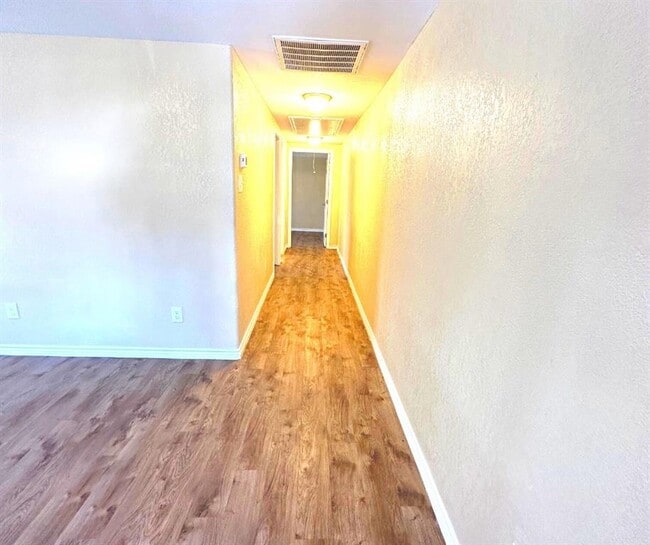 706 Harris Ave in Pasadena, TX - Building Photo - Building Photo
