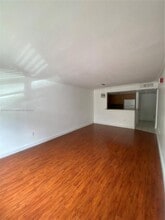 13920 Lake Placid Ct, Unit B15 in Miami Lakes, FL - Building Photo - Building Photo