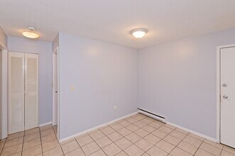 17 Weld St in Framingham, MA - Building Photo - Building Photo