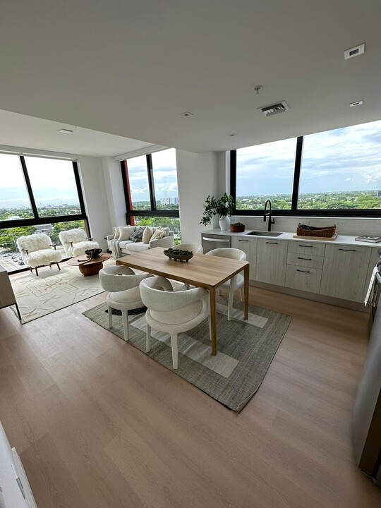 126 NW 29th St in Miami, FL - Foto de edificio