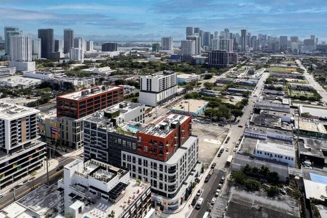 2150 N Miami Ave in Miami, FL - Building Photo - Building Photo