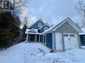 3148 Mosley St in Wasaga Beach, ON - Building Photo