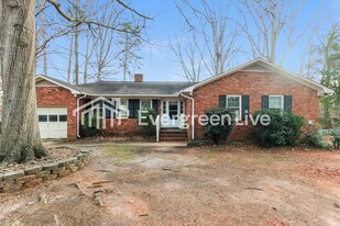 213 Andover Cir in Irmo, SC - Building Photo
