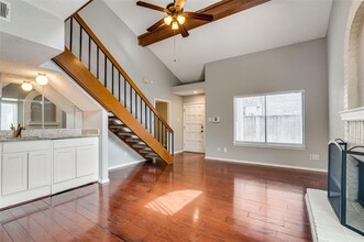 18040 Midway Rd in Dallas, TX - Building Photo - Building Photo