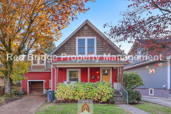 property at 1422 SE Marion St