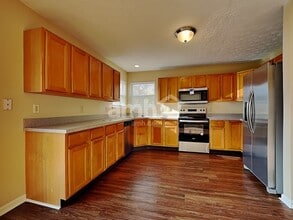 5671 Longbow Dr in Hamilton, OH - Building Photo - Building Photo