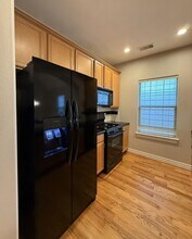 2939 Clinton Dr in Houston, TX - Building Photo - Building Photo