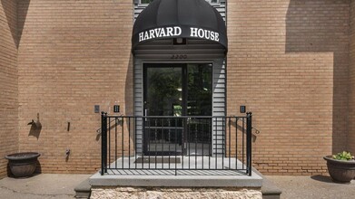 Harvard House Apartments in Berkley, MI - Foto de edificio - Interior Photo