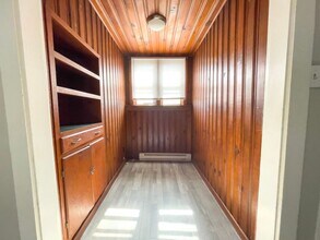 216 N McKinley Ave in Muncie, IN - Foto de edificio - Building Photo