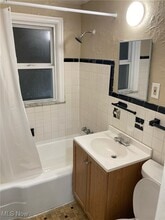 1875 Forest Hills Blvd in Cleveland, OH - Foto de edificio - Building Photo