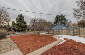 1170 S Holly St in Denver, CO - Building Photo - Building Photo