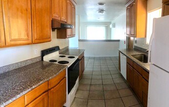 15100 Lakeview Way in Clearlake, CA - Building Photo - Building Photo