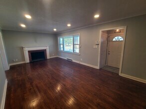 5830 Paseo Blvd in Kansas City, MO - Building Photo - Building Photo