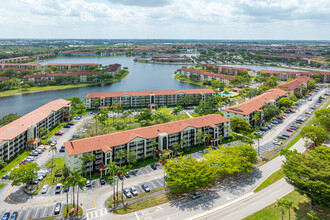 Hawthorne Condominium in Pembroke Pines, FL - Building Photo - Building Photo