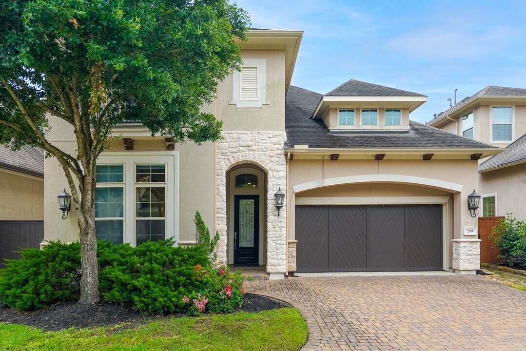 299 Sonoma Ct in Conroe, TX - Building Photo