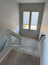 10047 Alden Creek St in Las Vegas, NV - Foto de edificio - Building Photo