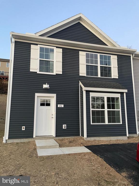 property at 46 Ashburg Dr