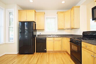 113a Melbourne Park Circle in Charlottesville, VA - Building Photo - Building Photo