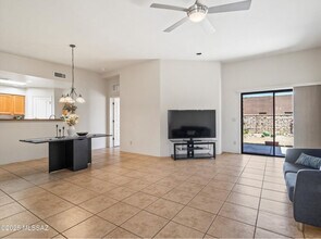4149 E Calle Marfil in Tucson, AZ - Building Photo - Building Photo