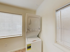 2065 15th Ave in Sacramento, CA - Building Photo - Building Photo