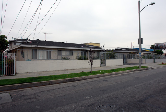 3936-3938 W 108th St in Inglewood, CA - Building Photo - Building Photo