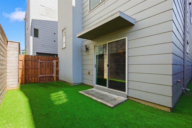 4704 Crawford St in Houston, TX - Building Photo - Building Photo