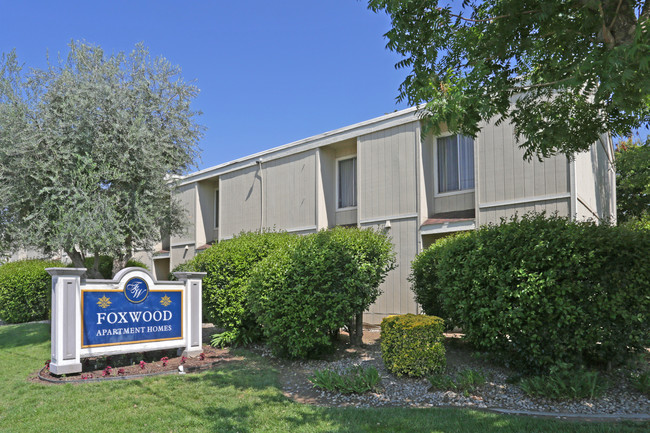 Foxwood Apartments