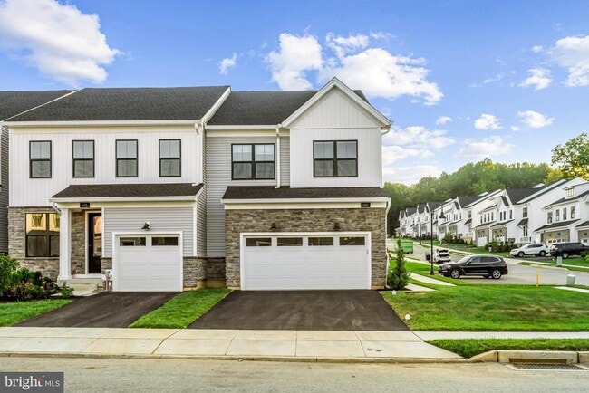 property at 401 HARTNUP St