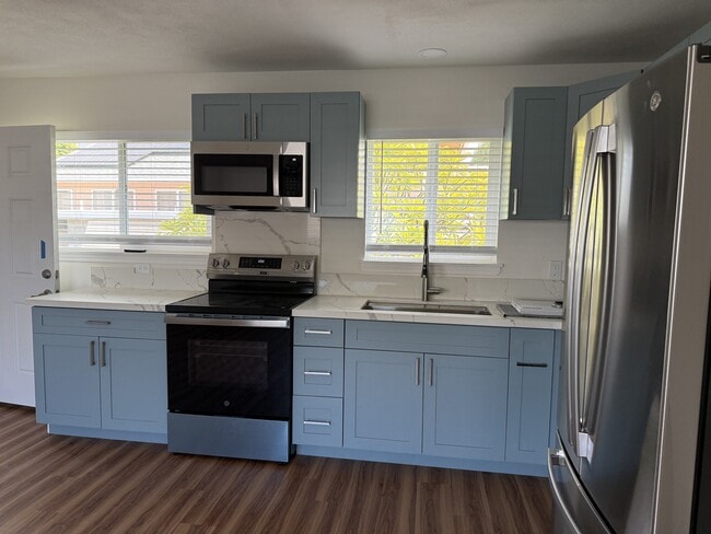 3317 Catherine St in Honolulu, HI - Building Photo - Building Photo