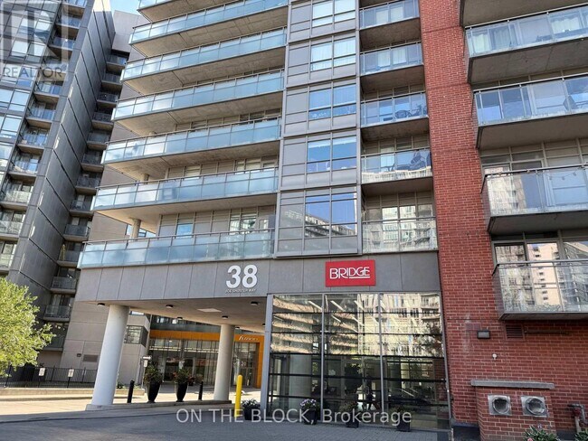 38 Joe Shuster Way in Toronto, ON - Building Photo - Building Photo