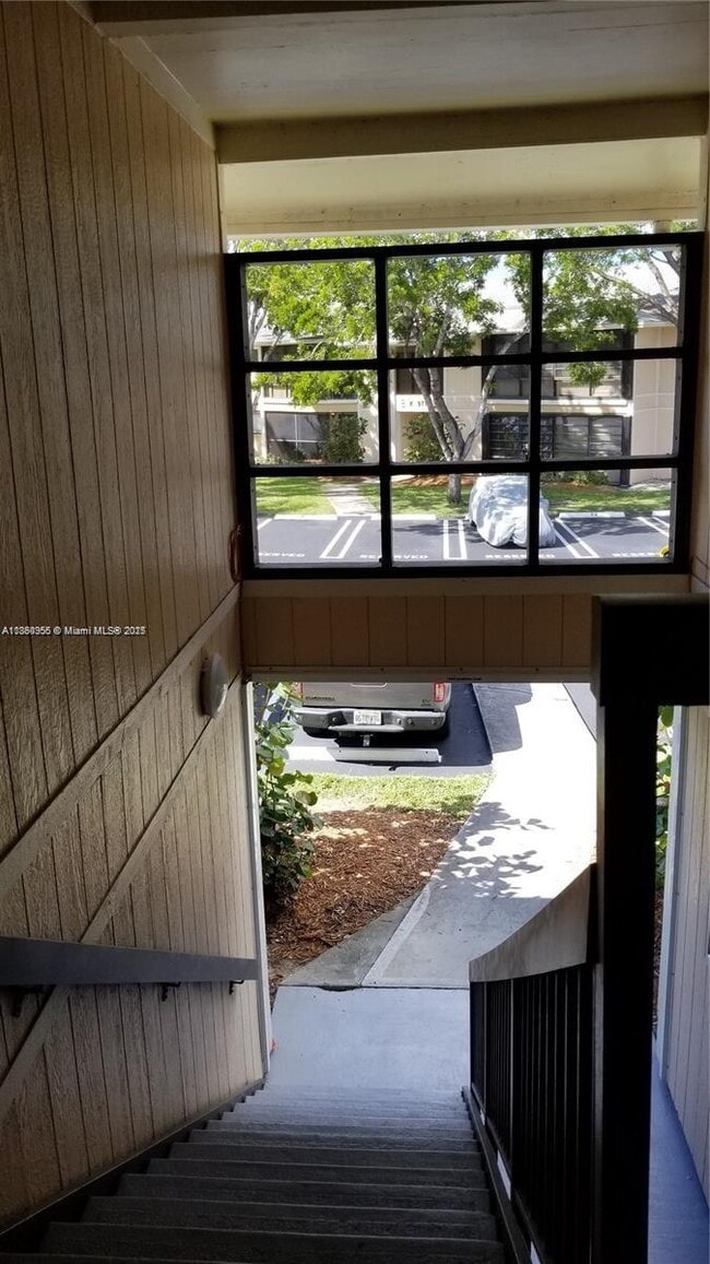 9717 Hammocks Blvd in Miami, FL - Building Photo - Building Photo