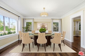 1620 S Victoria Ave in Los Angeles, CA - Building Photo - Building Photo