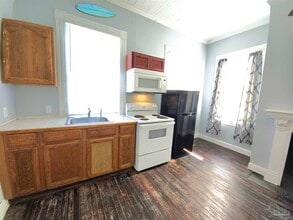 911 N Spring St in Pensacola, FL - Building Photo - Building Photo