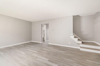 1865 Willoway Cir N in Columbus, OH - Foto de edificio - Building Photo