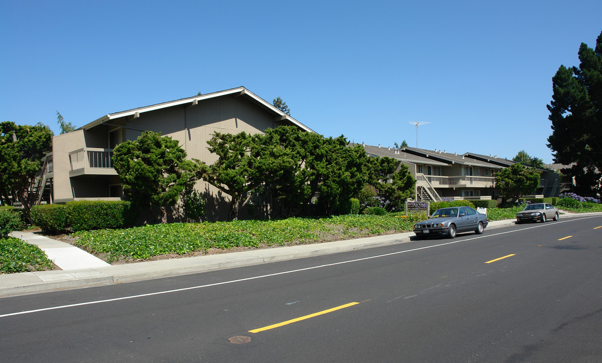 Harvard Studio Apartments in Santa Clara, CA - Building Photo