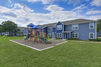 Academy on Eastern Lake in Orlando, FL - Building Photo - Building Photo
