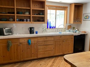 1206 Supi Ln in Topanga, CA - Building Photo - Building Photo
