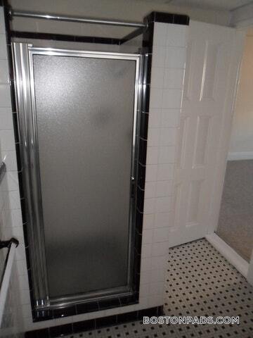 62 Boylston St, Unit 425 in Boston, MA - Foto de edificio - Building Photo