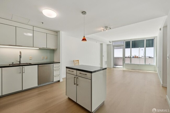 property at 338 Spear St