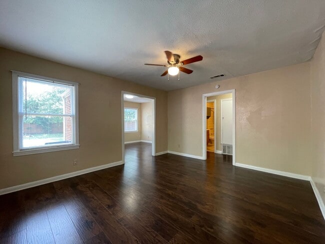 2504 Mission St in Fort Worth, TX - Building Photo - Building Photo