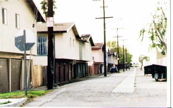 340 W Jackson St in Rialto, CA - Building Photo