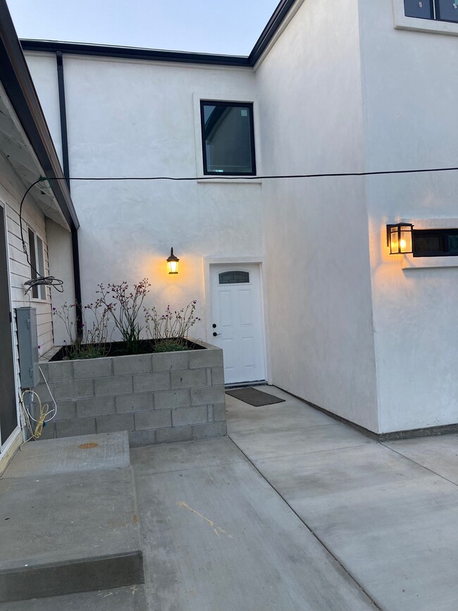 4514 9th Ave in Los Angeles, CA - Foto de edificio - Building Photo