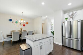 1206 Bluemoon Dr in Harrisonburg, VA - Building Photo - Building Photo