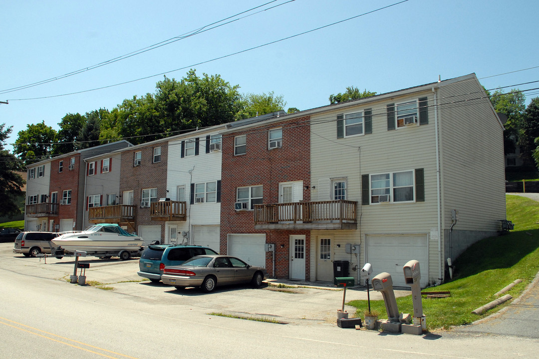 42-58 N Front St in York Haven, PA - Foto de edificio