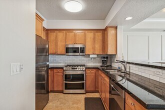 5 S 500 W in Salt Lake City, UT - Foto de edificio - Building Photo