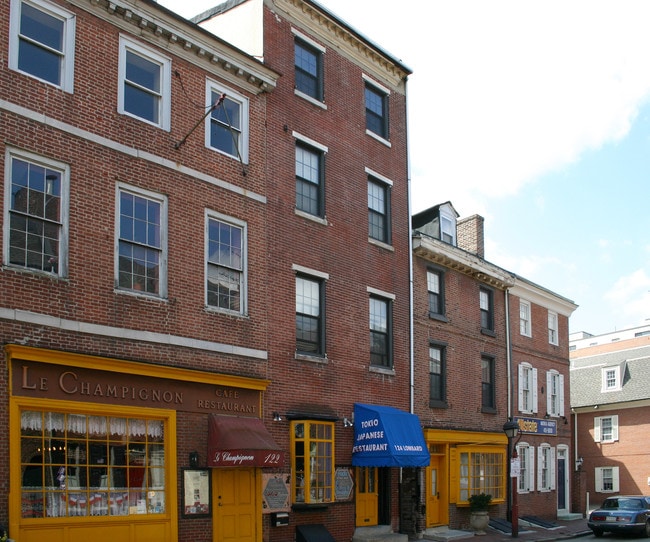 124-126 Lombard St in Philadelphia, PA - Building Photo - Building Photo