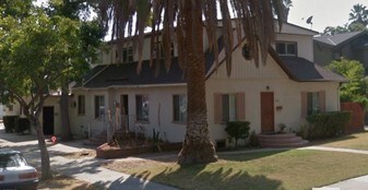 239 N Sierra Bonita Ave in Pasadena, CA - Building Photo