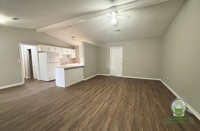 103 Parkston Ave in Greenville, SC - Foto de edificio - Building Photo