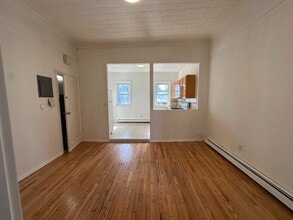 8 Carroll St, Unit 2 in Brooklyn, NY - Building Photo - Building Photo